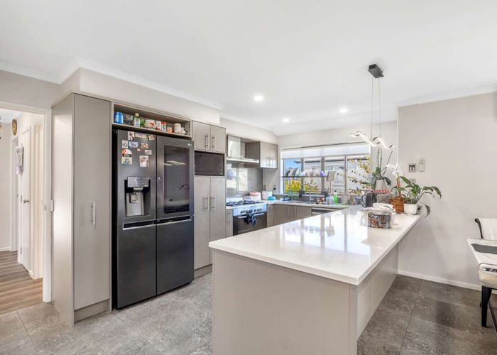  at 35 Amaretto Avenue, Flat Bush, Manukau City, Auckland