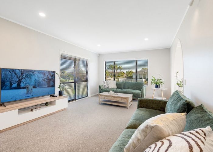  at 63 Frank Nobilo Drive, Golflands, Manukau City, Auckland