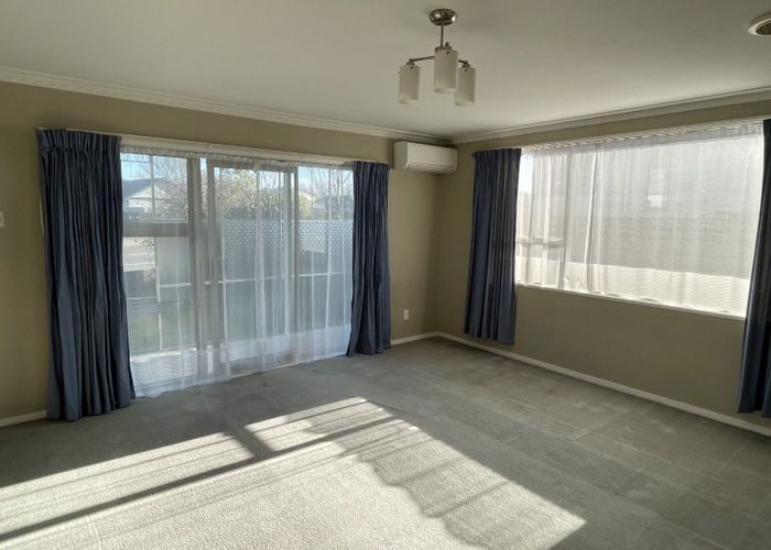  at 404b Main North Road, Redwood, Christchurch City, Canterbury