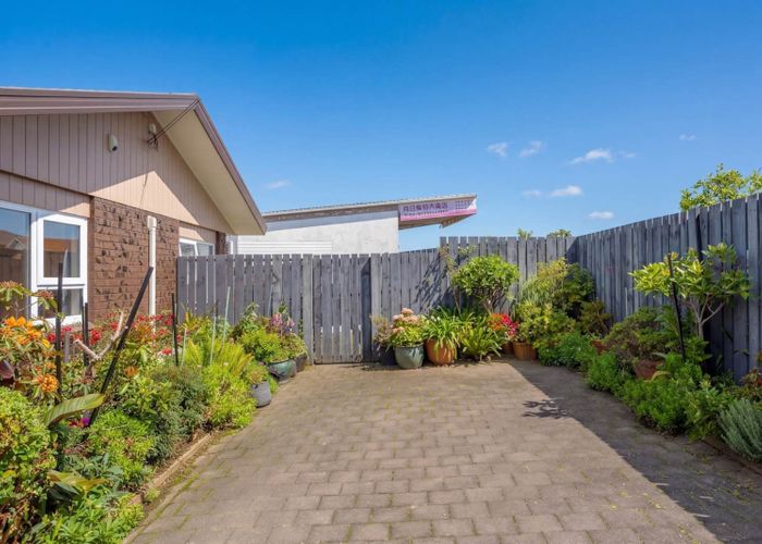  at 1574 Dominion Road Extension, Mount Roskill, Auckland City, Auckland