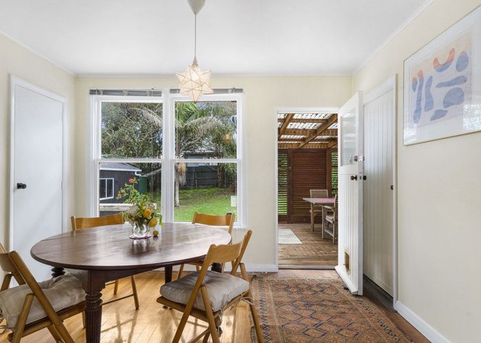  at 4 Inglewood Street, Wai o Taiki Bay, Auckland