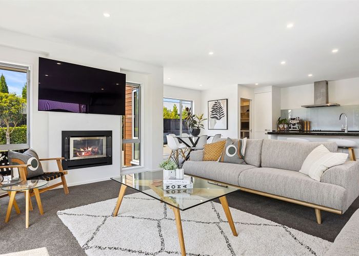  at 10 Lakebridge Place, Parklands, Christchurch