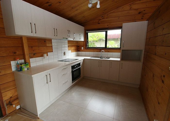 at 9 Braund Place, Glenfield, North Shore City, Auckland