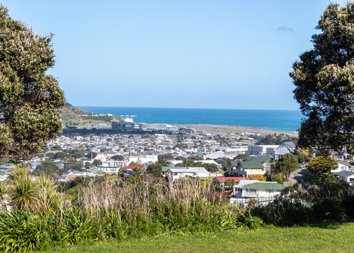  at 22 Tamahine Street, Maupuia, Wellington, Wellington