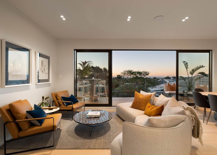  at 2/30 Grange Road, Mount Eden, Auckland City, Auckland