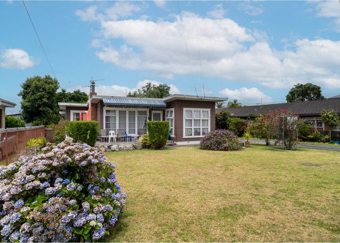  at 9 Hillside Road, Mount Wellington, Auckland City, Auckland