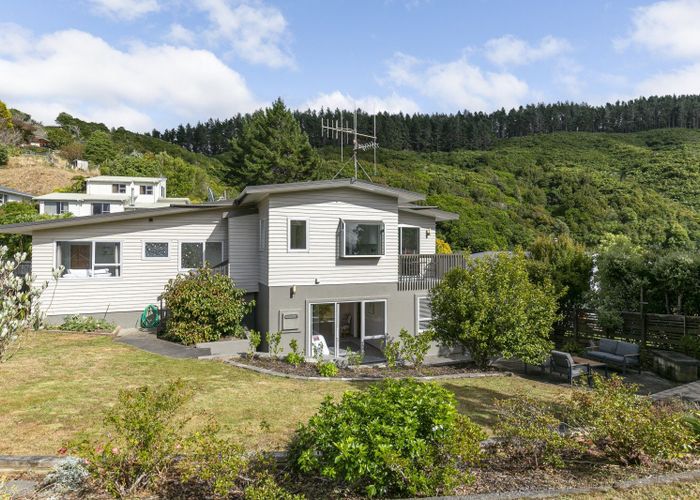  at 17 Westhaven Drive, Tawa, Wellington