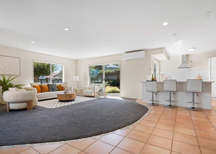  at 17 Mercury Lane, Windsor Park, Auckland