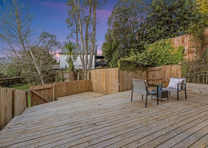 at 2/30B Verbena Road, Birkdale, North Shore City, Auckland