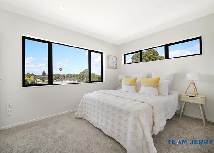  at 2/32 Sunlands Drive, Manurewa, Manukau City, Auckland
