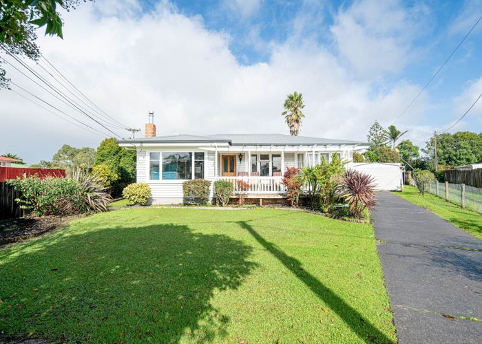 at 19 Edgerton Road, Te Atatu Peninsula, Waitakere City, Auckland