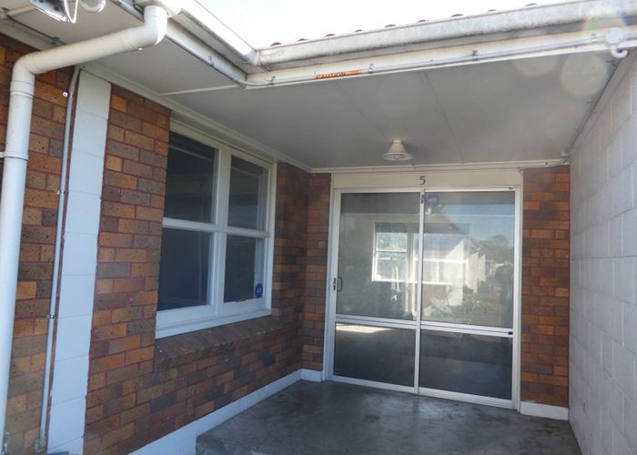  at 5/12 Reagan Road, Manukau, Auckland