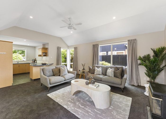  at 2 Delaware Crescent, Russley, Christchurch City, Canterbury