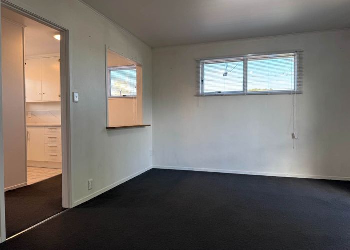  at 1/370 Triangle Road, Henderson, Auckland