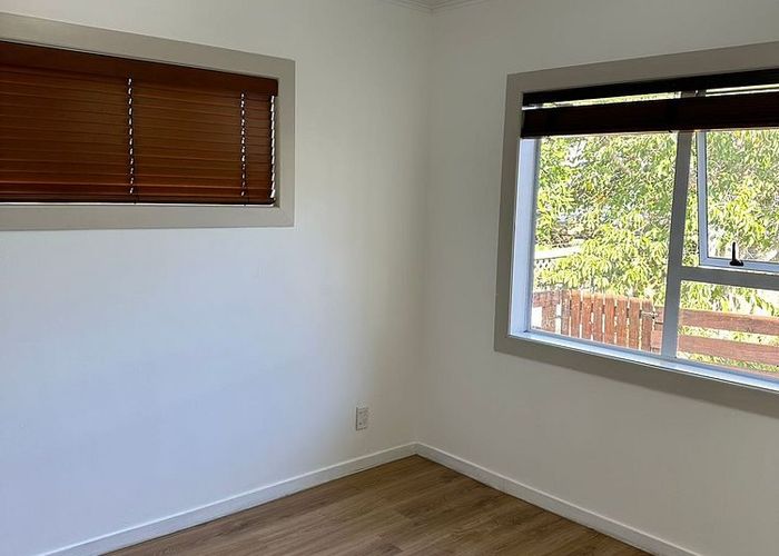  at 24 Spencer Road, Pinehill, North Shore City, Auckland