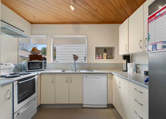  at 4F Lytton Street, Glenholme, Rotorua, Bay Of Plenty