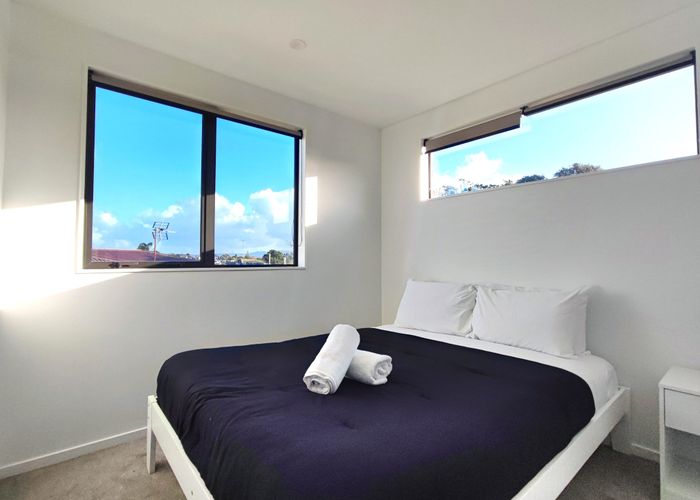  at 1/25 Abbotleigh Avenue, Te Atatu Peninsula, Auckland