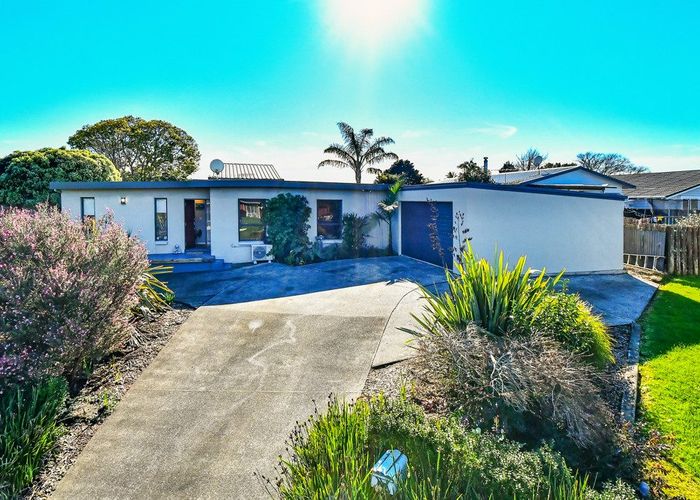  at 24 Magnolia Avenue, Opaheke, Papakura, Auckland