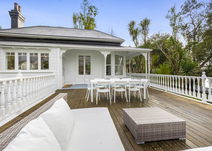  at 25 Princes Street, Northcote Point, North Shore City, Auckland