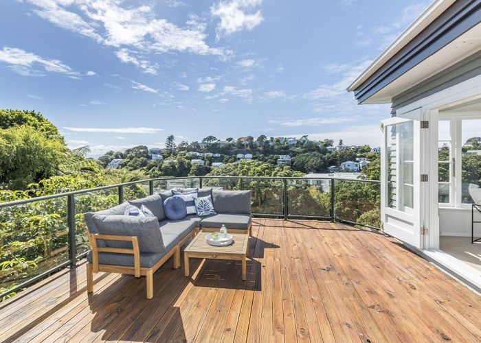  at 2A Raroa Crescent, Northland, Wellington