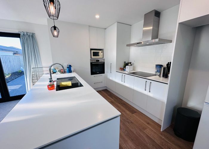  at 3 Curtis Street, Woodend, Woodend