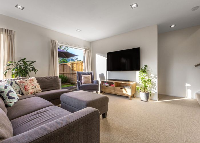  at 11 Pecan Place, Avondale, Auckland