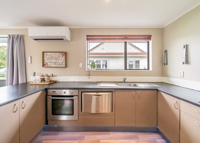  at 2/79 Molesworth Street, Taita, Lower Hutt, Wellington