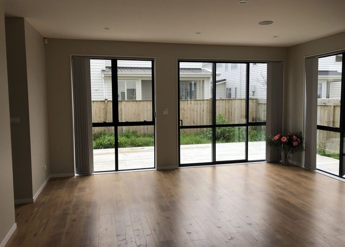  at 8 Turret Lane, Hobsonville, Auckland