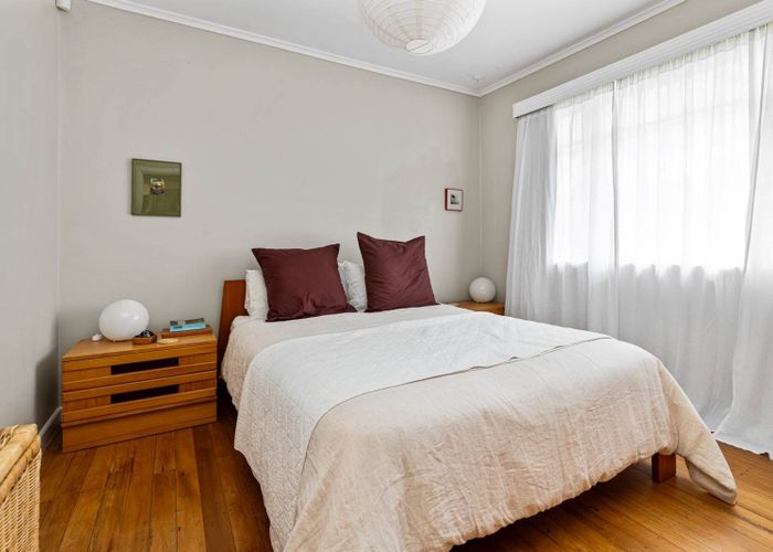  at 54 Hutchinson Avenue, New Lynn, Waitakere City, Auckland