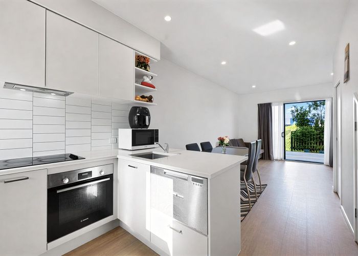  at 31-47A Huntington Drive, Huntington Park, Manukau City, Auckland