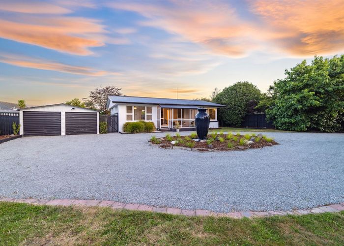  at 100 Avondale Road, Avondale, Christchurch