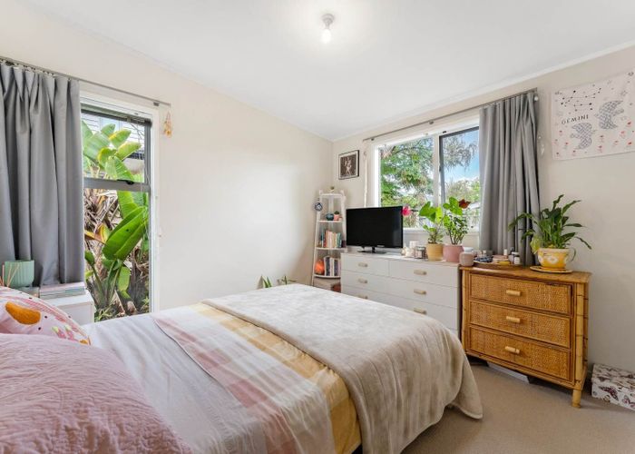  at 10 Allender Drive, Torbay, Auckland