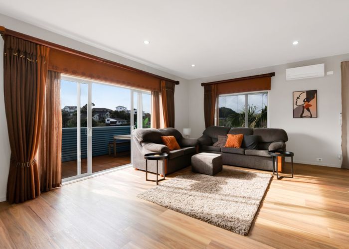  at 10 Caledonia Place, Highlands Park, New Plymouth