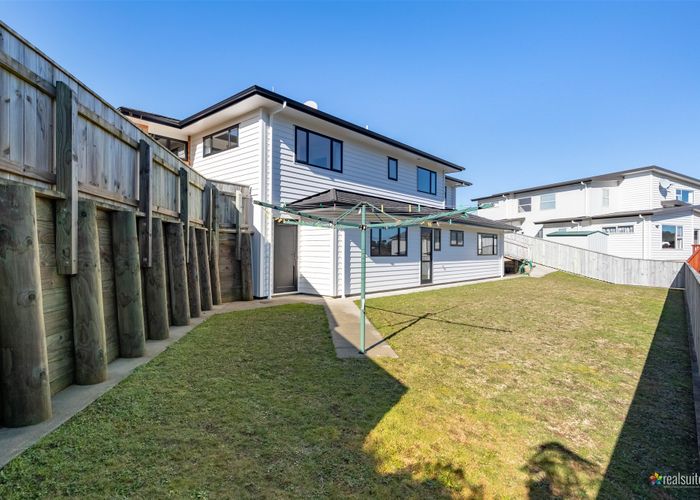  at 40 Meadowbank Drive, Belmont, Lower Hutt