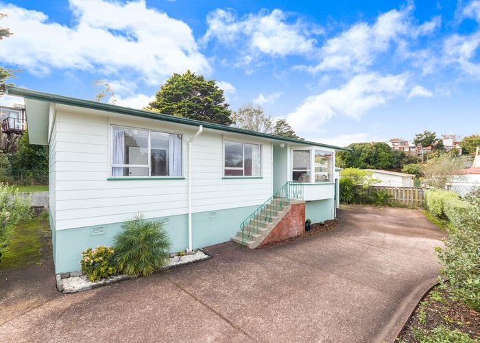  at 52 Chilcott Road, Henderson, Auckland