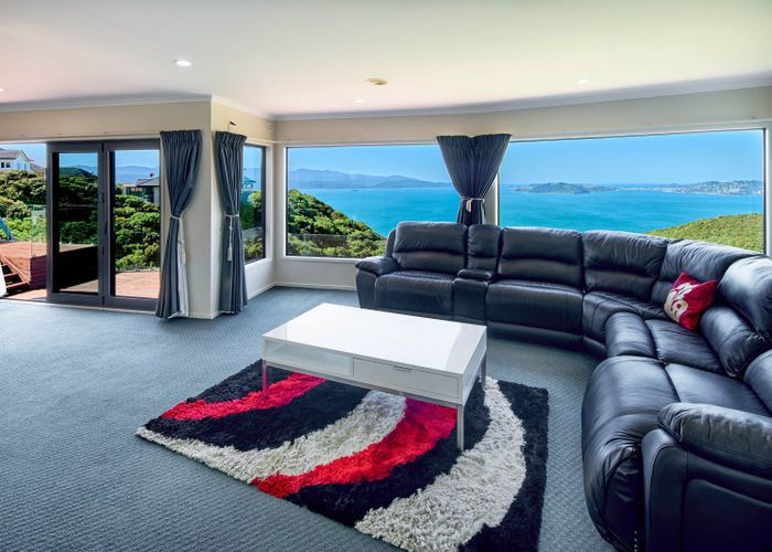  at 8 Tamworth Crescent, Newlands, Wellington