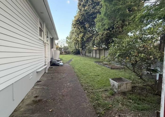  at 26 pinedale pl, Henderson, Waitakere City, Auckland