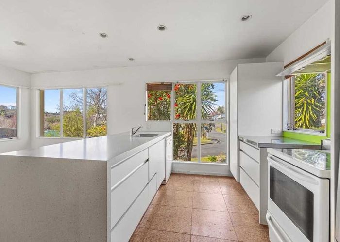  at 3 Pentland Place, Highlands Park, New Plymouth, Taranaki