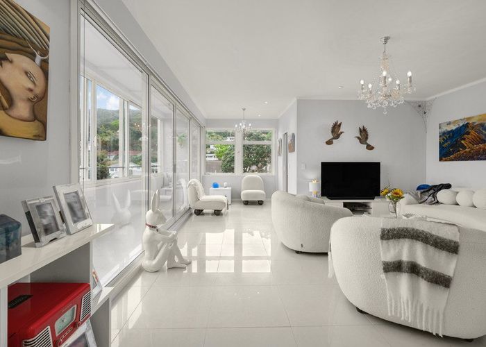  at 2/4 Gill Road, Eastbourne, Lower Hutt, Wellington