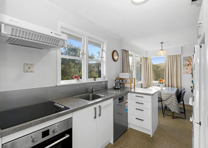  at 27 Lynda Avenue, Paparangi, Wellington, Wellington