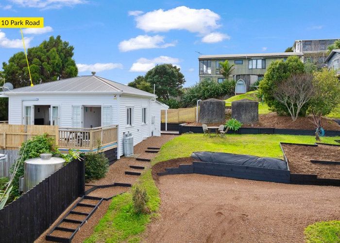  at 10 Park Road, Surfdale, Waiheke Island