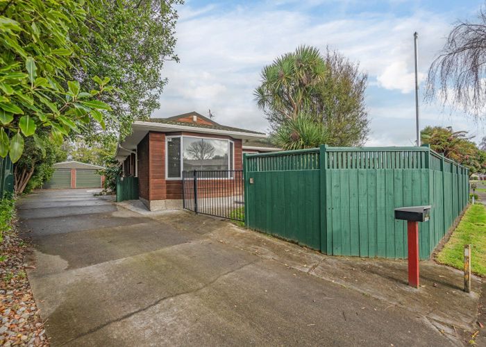  at 19 Humphries Place, Awapuni, Palmerston North