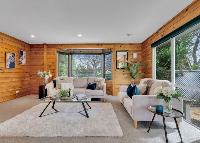  at 34 Lochend Place, Highland Park, Auckland