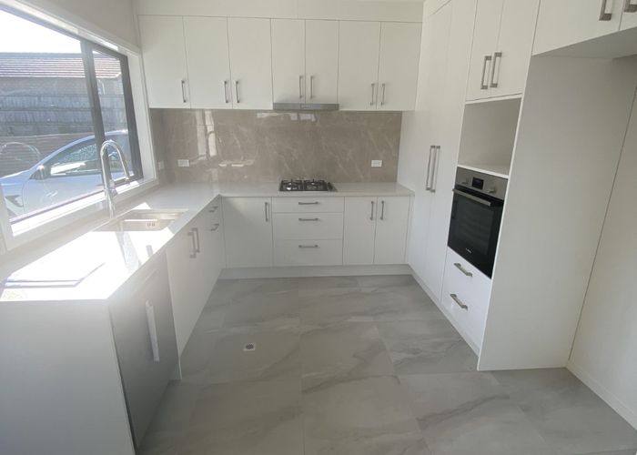  at 2/10 Ekara Road, Flagstaff, Hamilton