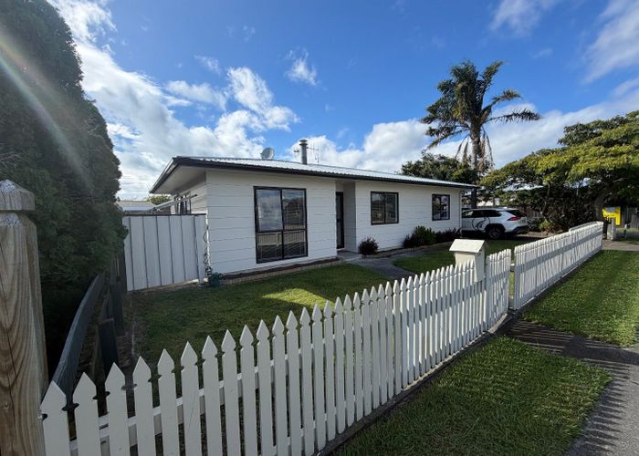  at 1/205 Avondale Road, Greenmeadows, Napier, Hawke's Bay
