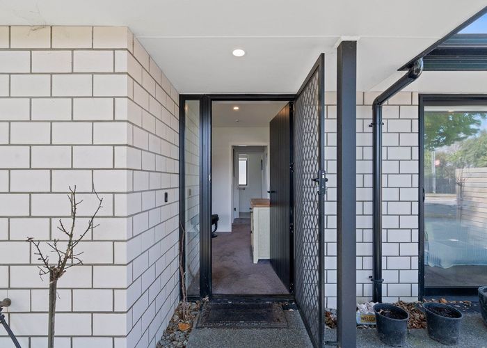  at 1/4 Alvaston Drive, Halswell, Christchurch