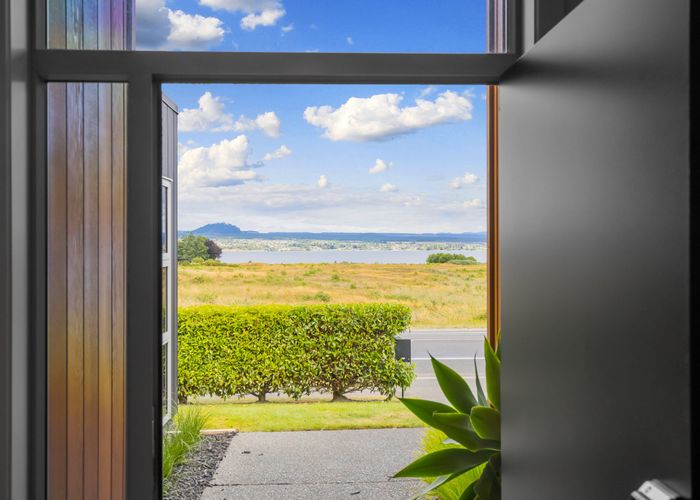  at 204 Acacia Bay Road, Acacia Bay, Taupo, Waikato