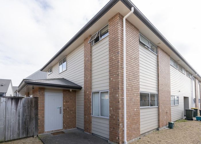  at 4/9 Greensboro Street, Hamilton East, Hamilton