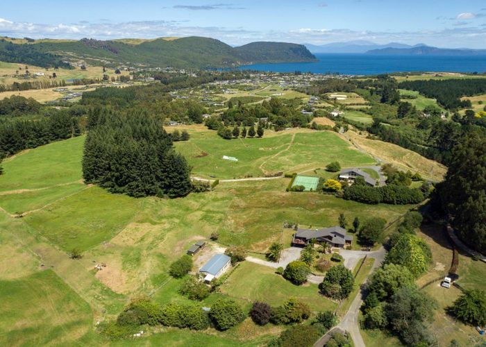  at 4/864 Whangamata Road, Taupo