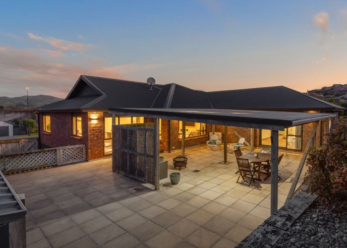  at 6 Aotea Drive, Aotea, Porirua, Wellington